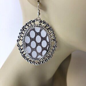 Silver and White Oval Earrings Gold Filigree Earring Oval Glitter Light Earrings